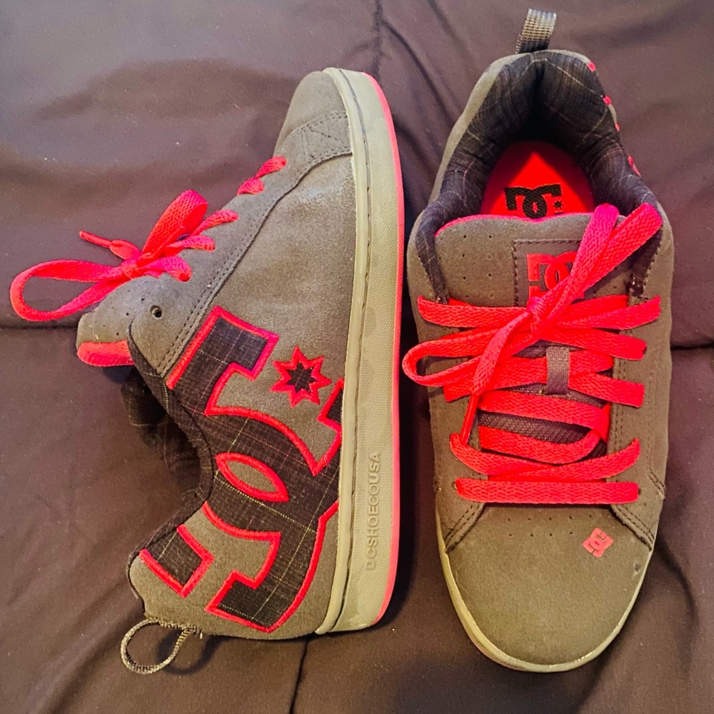 Women’s dc court graffik women’s size 7w EUC